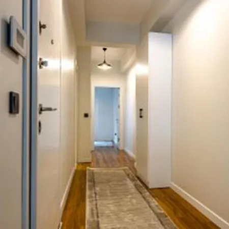 Апартаменты Hearth Of Downtown ,luxury 1 New